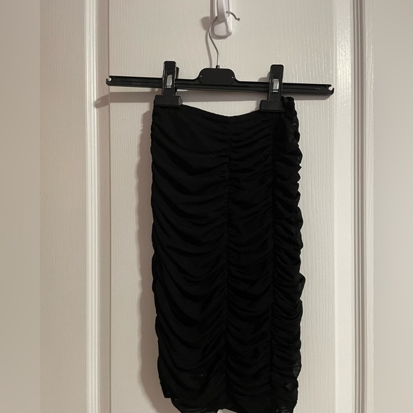 Meshki Mattea Ruched Mesh Mini Skirt in black. Size XXS. Roughly 17”. NWT. - Picture 4 of 5